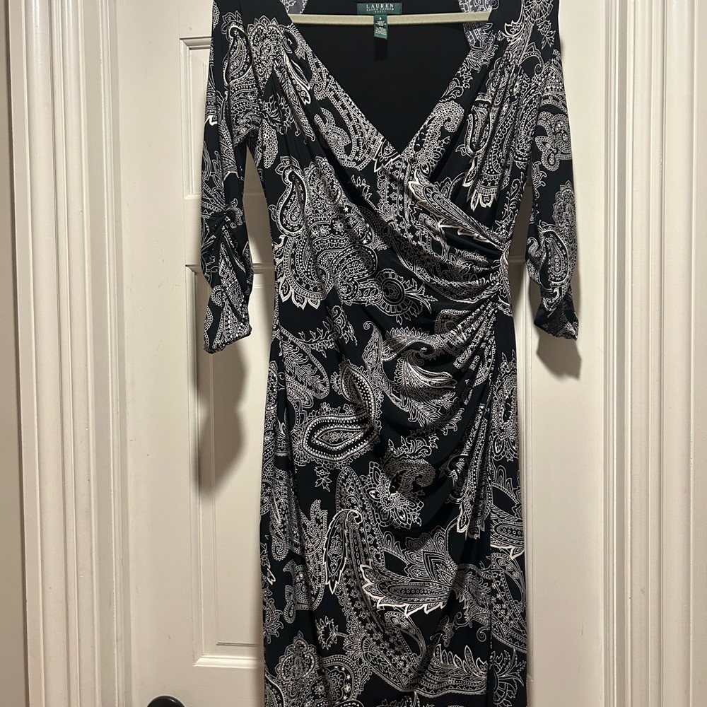 Lauren Ralph Lauren Black and White Sheath Dress V-Neck 3/4 Sleeve